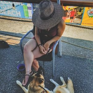 Meet your Posher, Danielle